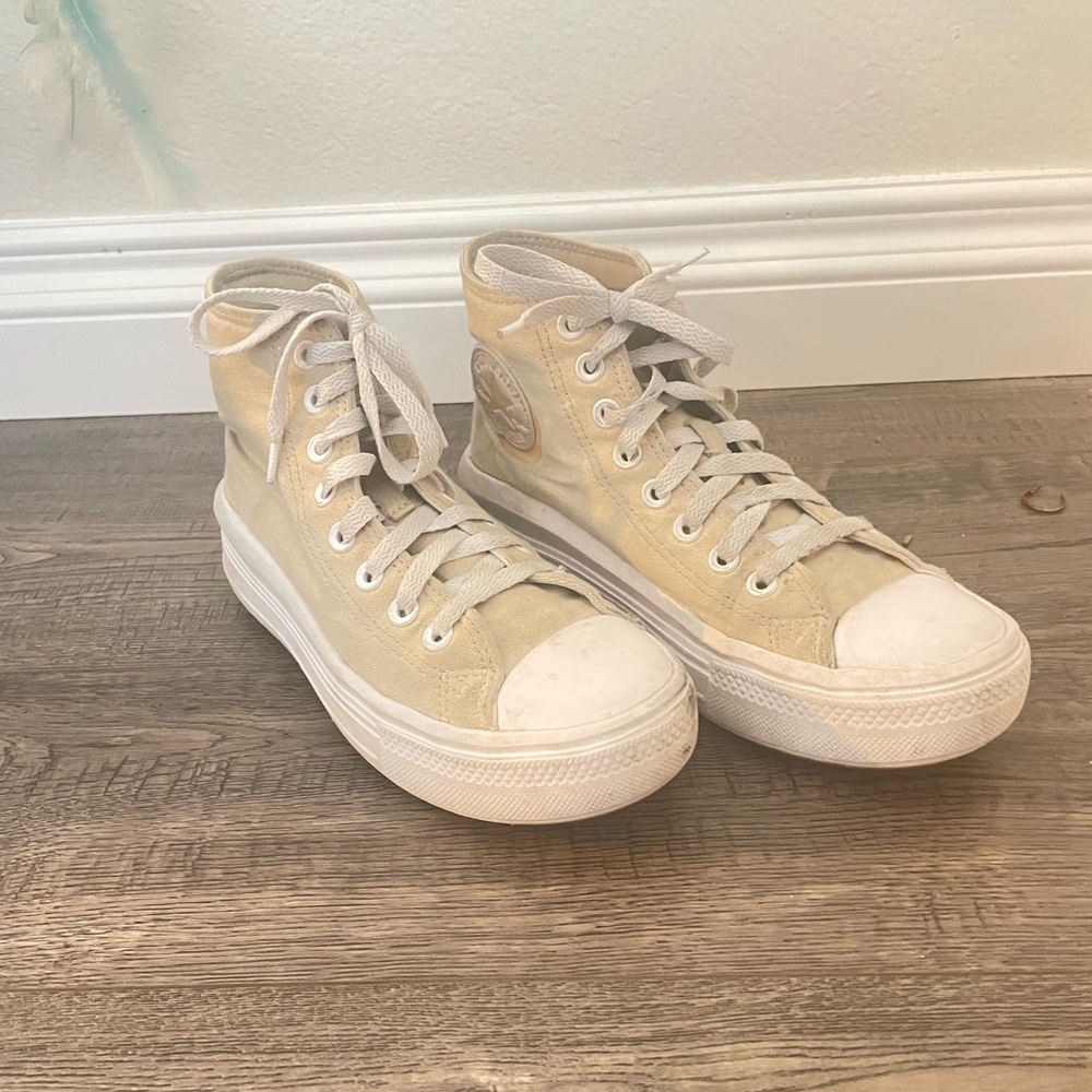 Yellowish Summery High Top Platform Converse